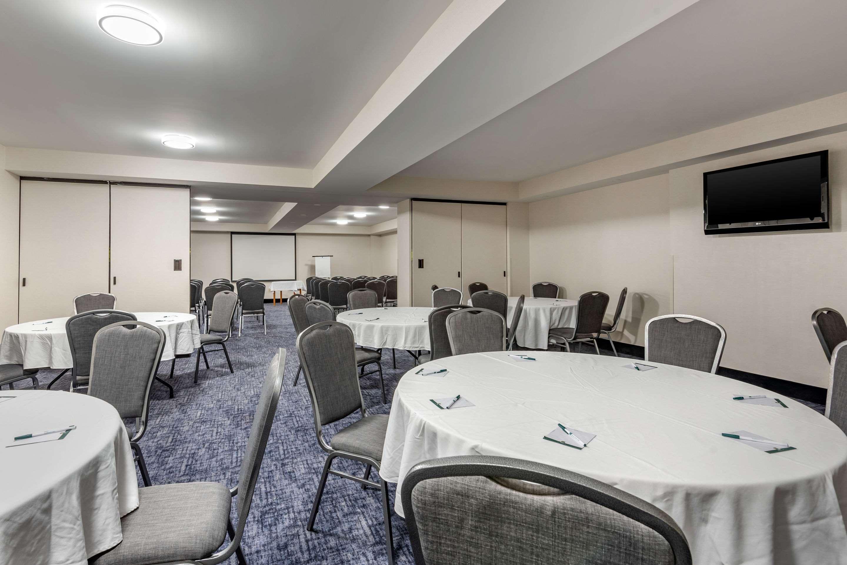Quality Inn & Suites Oakville Exteriér fotografie