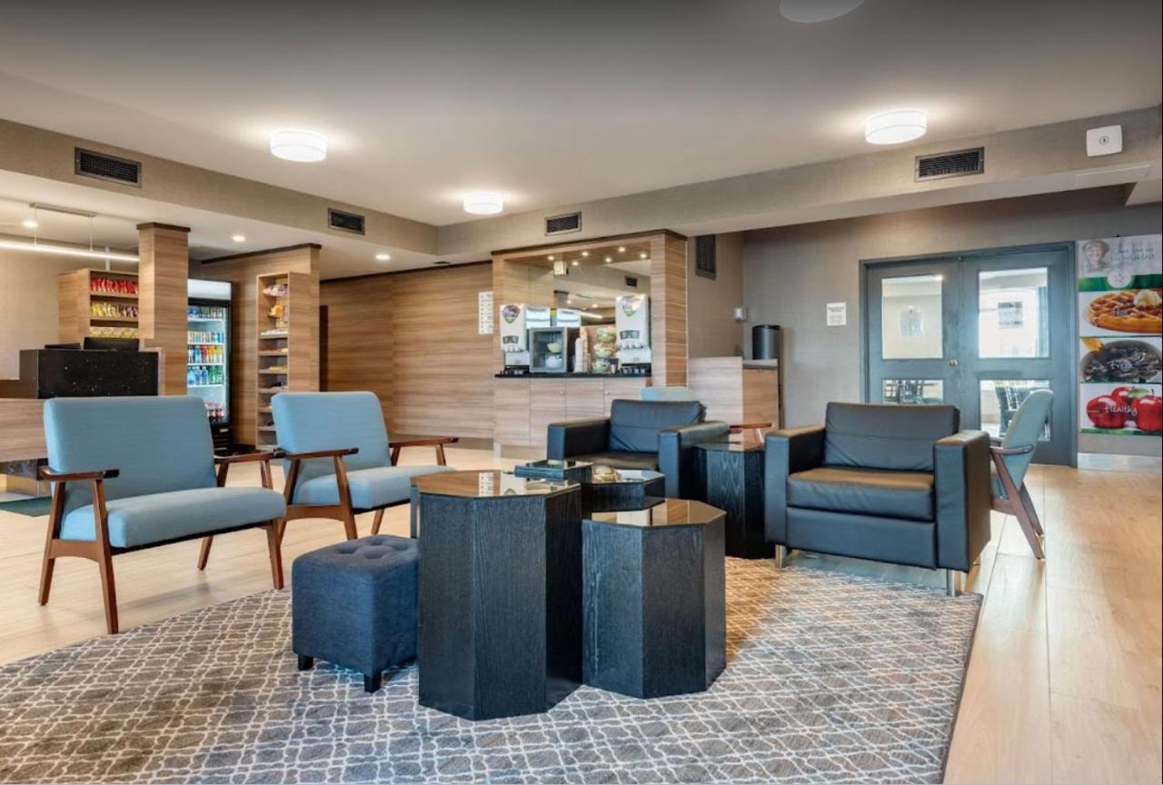 Quality Inn & Suites Oakville Exteriér fotografie