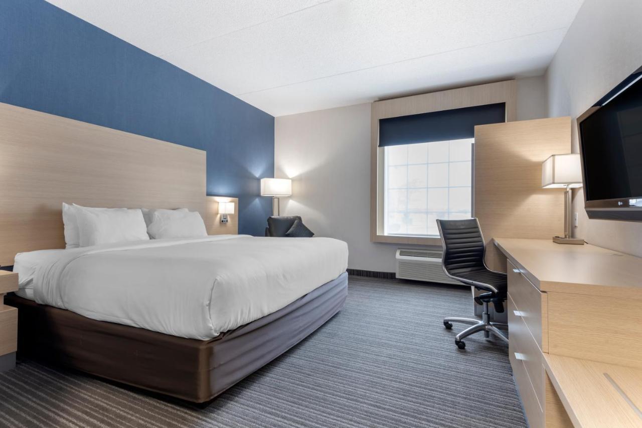 Quality Inn & Suites Oakville Pokoj fotografie