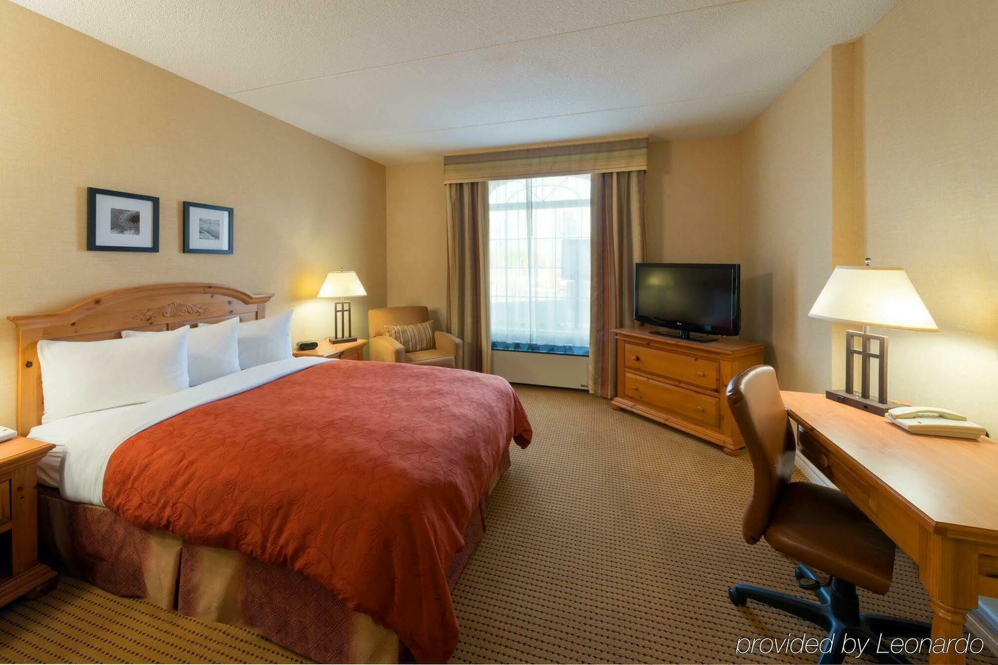 Quality Inn & Suites Oakville Exteriér fotografie