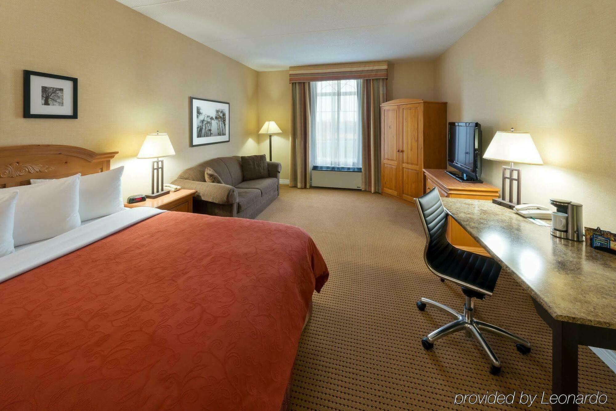 Quality Inn & Suites Oakville Exteriér fotografie